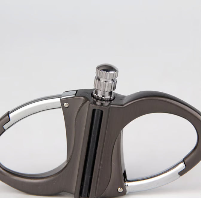 💥Essential metal keychains for outdoor, car and home